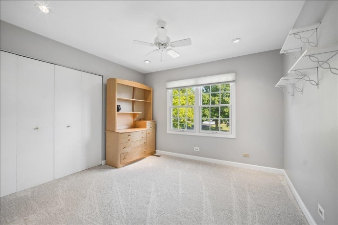 504 Carriage Hill, ISLAND LAKE, Illinois 60042, 3 Bedrooms Bedrooms, ,2 BathroomsBathrooms,House,For Sale,Carriage Hill,202603435