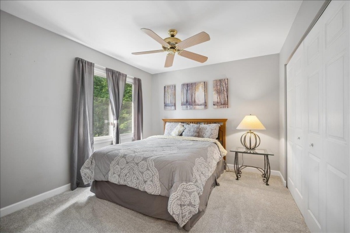 504 Carriage Hill, ISLAND LAKE, Illinois 60042, 3 Bedrooms Bedrooms, ,2 BathroomsBathrooms,House,For Sale,Carriage Hill,202603435