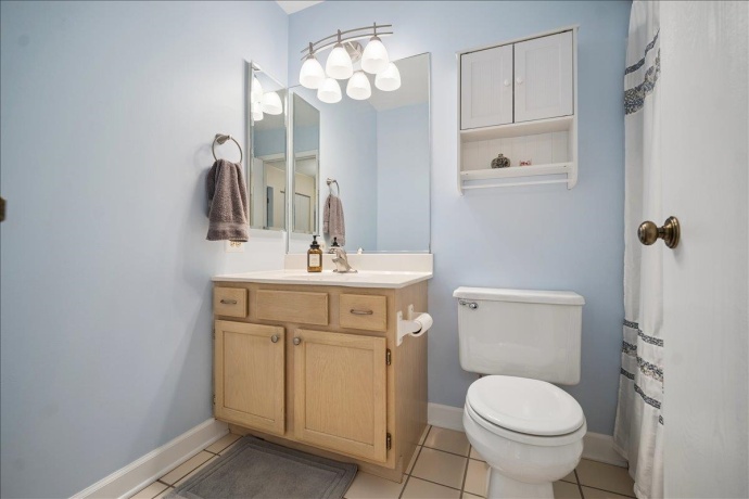 504 Carriage Hill, ISLAND LAKE, Illinois 60042, 3 Bedrooms Bedrooms, ,2 BathroomsBathrooms,House,For Sale,Carriage Hill,202603435