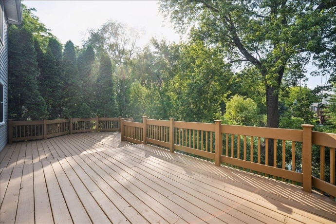 504 Carriage Hill, ISLAND LAKE, Illinois 60042, 3 Bedrooms Bedrooms, ,2 BathroomsBathrooms,House,For Sale,Carriage Hill,202603435