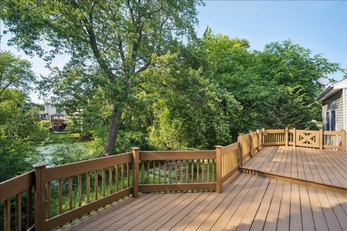 504 Carriage Hill, ISLAND LAKE, Illinois 60042, 3 Bedrooms Bedrooms, ,2 BathroomsBathrooms,House,For Sale,Carriage Hill,202603435