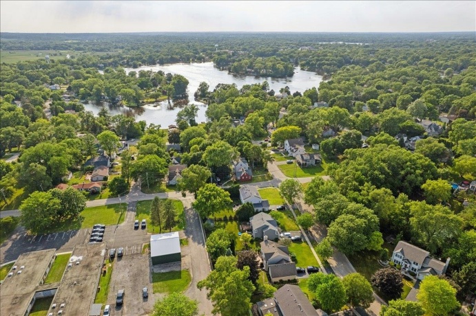 504 Carriage Hill, ISLAND LAKE, Illinois 60042, 3 Bedrooms Bedrooms, ,2 BathroomsBathrooms,House,For Sale,Carriage Hill,202603435