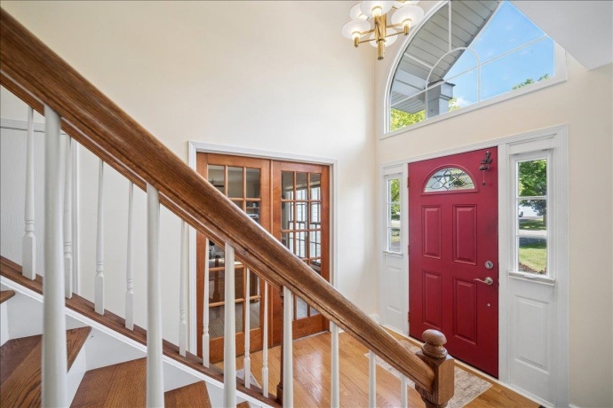 504 Carriage Hill, ISLAND LAKE, Illinois 60042, 3 Bedrooms Bedrooms, ,2 BathroomsBathrooms,House,For Sale,Carriage Hill,202603435