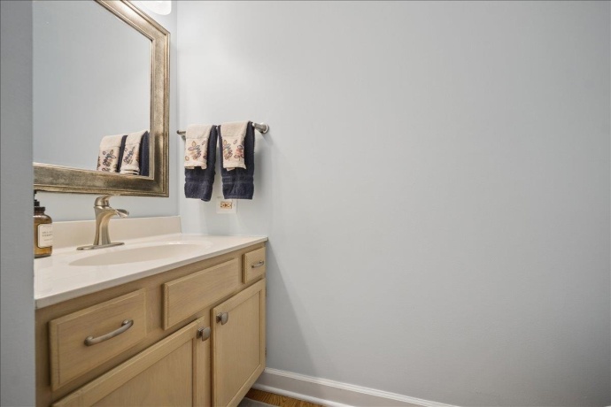 504 Carriage Hill, ISLAND LAKE, Illinois 60042, 3 Bedrooms Bedrooms, ,2 BathroomsBathrooms,House,For Sale,Carriage Hill,202603435