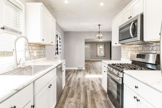1430 COPELAND, BELOIT, Wisconsin 53511, 2 Bedrooms Bedrooms, ,1 BathroomBathrooms,House,For Sale,COPELAND,202603442