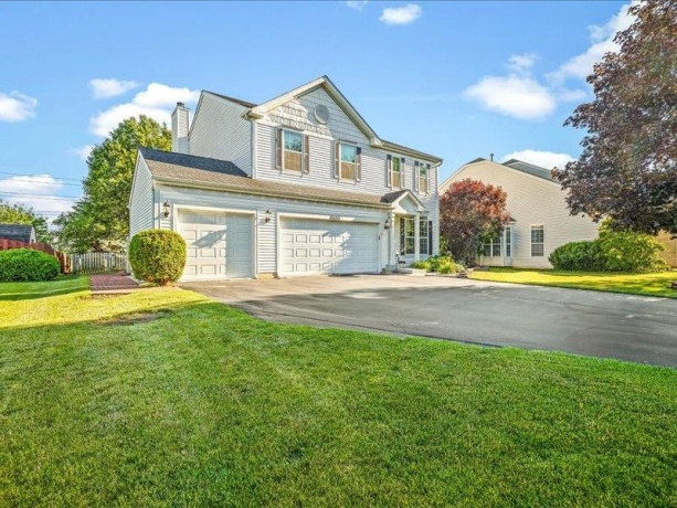 10695 Yellowstone, HUNTLEY, Illinois 60142, 3 Bedrooms Bedrooms, ,2 BathroomsBathrooms,House,For Sale,Yellowstone,202603444