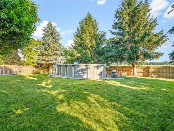 10695 Yellowstone, HUNTLEY, Illinois 60142, 3 Bedrooms Bedrooms, ,2 BathroomsBathrooms,House,For Sale,Yellowstone,202603444