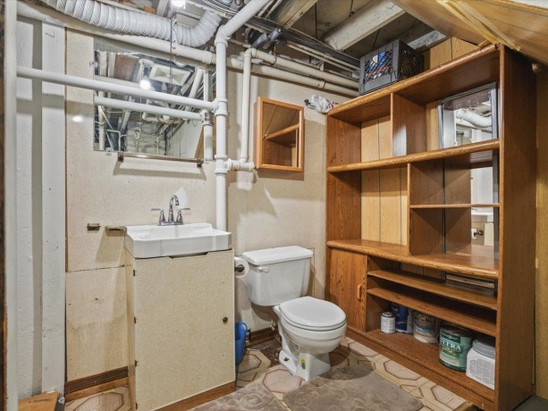 1610 Wills, ROCKFORD, Illinois 61109, 4 Bedrooms Bedrooms, ,1 BathroomBathrooms,House,For Sale,Wills,202603446
