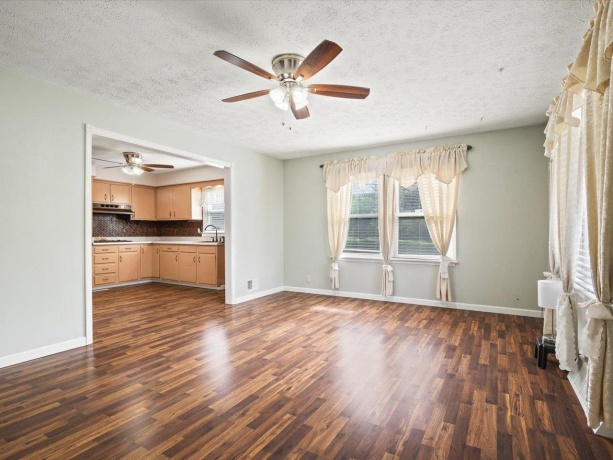 1610 Wills, ROCKFORD, Illinois 61109, 4 Bedrooms Bedrooms, ,1 BathroomBathrooms,House,For Sale,Wills,202603446