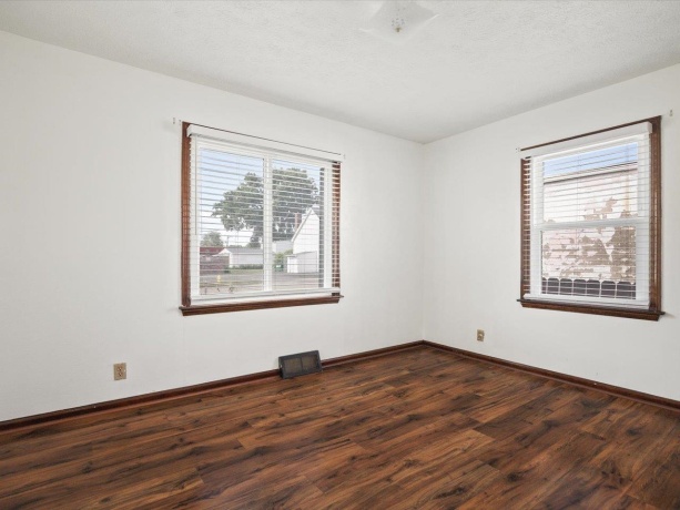 1610 Wills, ROCKFORD, Illinois 61109, 4 Bedrooms Bedrooms, ,1 BathroomBathrooms,House,For Sale,Wills,202603446
