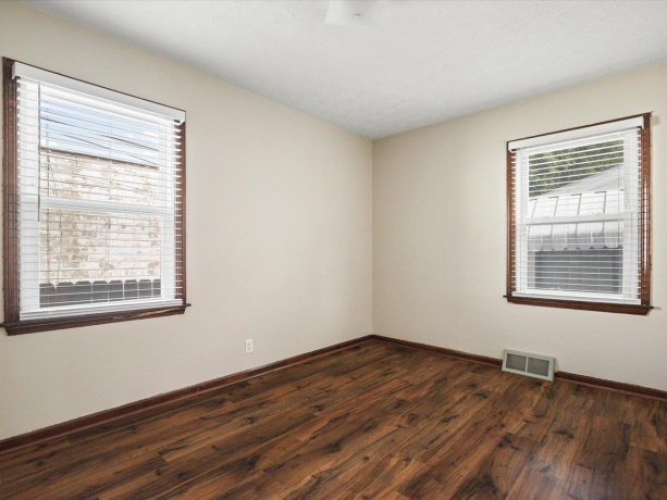 1610 Wills, ROCKFORD, Illinois 61109, 4 Bedrooms Bedrooms, ,1 BathroomBathrooms,House,For Sale,Wills,202603446
