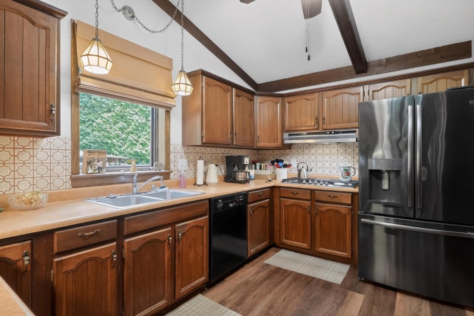 765 Lakewood, ROCKFORD, Illinois 61102, 3 Bedrooms Bedrooms, ,2 BathroomsBathrooms,House,For Sale,Lakewood,202603449