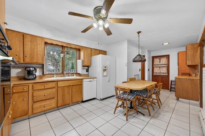 11510 Beverly, BELVIDERE, Illinois 61008, 4 Bedrooms Bedrooms, ,2 BathroomsBathrooms,House,For Sale,Beverly,202603454