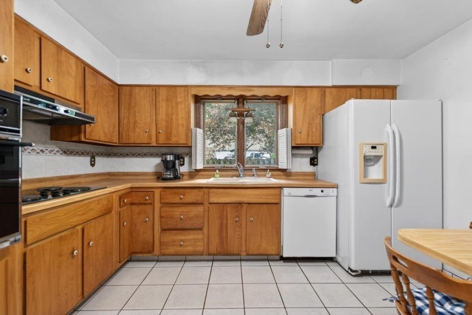 11510 Beverly, BELVIDERE, Illinois 61008, 4 Bedrooms Bedrooms, ,2 BathroomsBathrooms,House,For Sale,Beverly,202603454