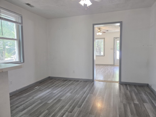 1701 Lyran Ave, ROCKFORD, Illinois 61109, 3 Bedrooms Bedrooms, ,1 BathroomBathrooms,House,For Sale,Lyran Ave,202603229