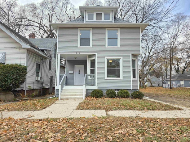 1030 N Winnebago, ROCKFORD, Illinois 61103, 5 Bedrooms Bedrooms, ,1 BathroomBathrooms,House,For Sale,N Winnebago,202603455