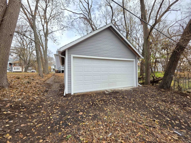 1030 N Winnebago, ROCKFORD, Illinois 61103, 5 Bedrooms Bedrooms, ,1 BathroomBathrooms,House,For Sale,N Winnebago,202603455