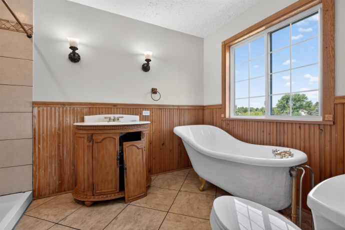 513 Pembroke SW, POPLAR GROVE, Illinois 61065, 6 Bedrooms Bedrooms, ,3 BathroomsBathrooms,House,For Sale,Pembroke SW,202603456