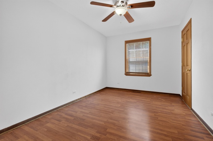 513 Pembroke SW, POPLAR GROVE, Illinois 61065, 6 Bedrooms Bedrooms, ,3 BathroomsBathrooms,House,For Sale,Pembroke SW,202603456