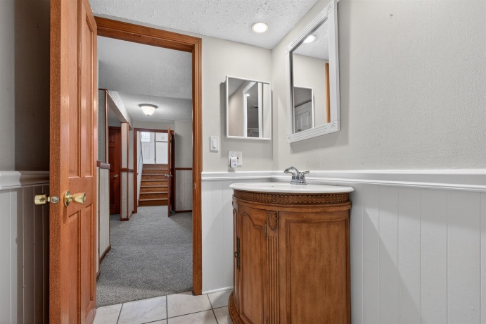513 Pembroke SW, POPLAR GROVE, Illinois 61065, 6 Bedrooms Bedrooms, ,3 BathroomsBathrooms,House,For Sale,Pembroke SW,202603456
