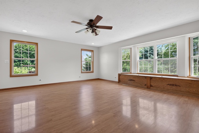 513 Pembroke SW, POPLAR GROVE, Illinois 61065, 6 Bedrooms Bedrooms, ,3 BathroomsBathrooms,House,For Sale,Pembroke SW,202603456