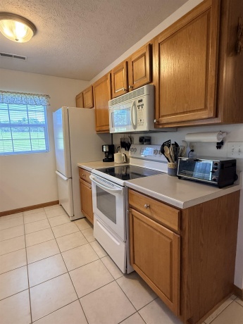 5241 DIANE, ROCKFORD, Illinois 61108, 2 Bedrooms Bedrooms, ,2 BathroomsBathrooms,Condominium,For Sale,DIANE,202603460