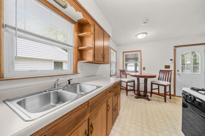 3316 Church, ROCKFORD, Illinois 61103, 3 Bedrooms Bedrooms, ,1 BathroomBathrooms,House,For Sale,Church,202603457