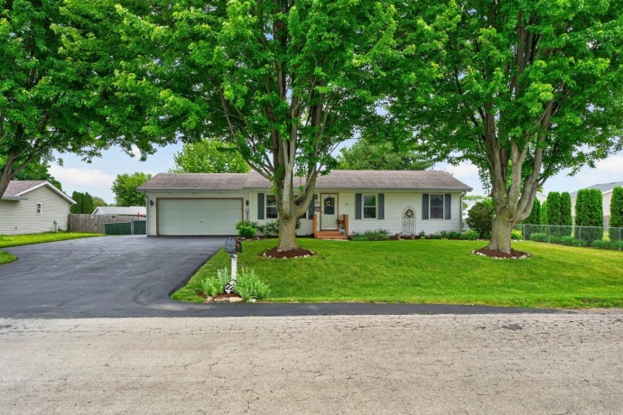 225 Cloud Mist, CAPRON, Illinois 61012, 3 Bedrooms Bedrooms, ,2 BathroomsBathrooms,House,For Sale,Cloud Mist,202603459