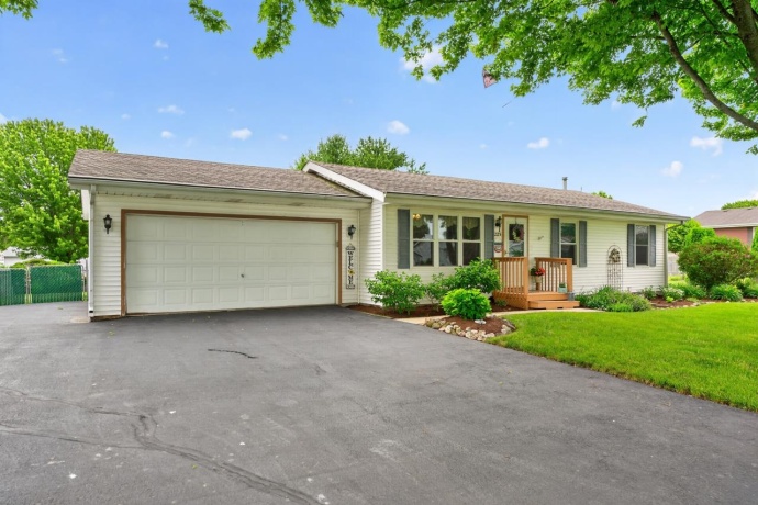225 Cloud Mist, CAPRON, Illinois 61012, 3 Bedrooms Bedrooms, ,2 BathroomsBathrooms,House,For Sale,Cloud Mist,202603459