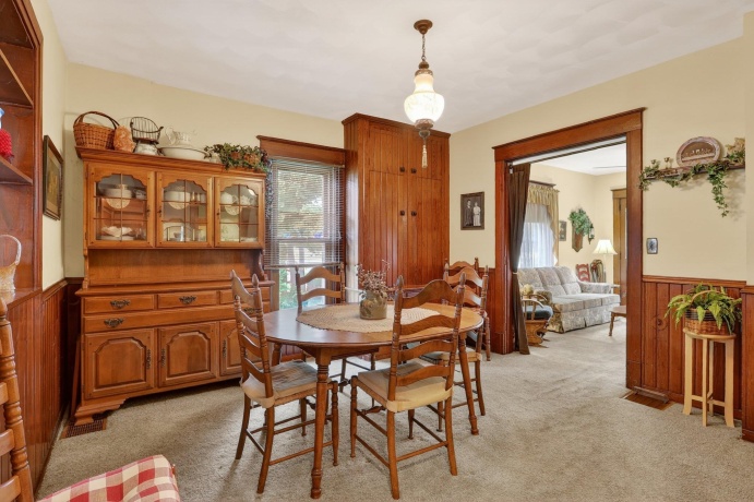 215 Harrison, BELVIDERE, Illinois 61008, 4 Bedrooms Bedrooms, ,3 BathroomsBathrooms,House,For Sale,Harrison,202603461