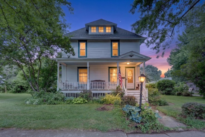 215 Harrison, BELVIDERE, Illinois 61008, 4 Bedrooms Bedrooms, ,3 BathroomsBathrooms,House,For Sale,Harrison,202603461