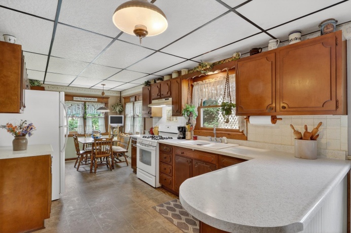 215 Harrison, BELVIDERE, Illinois 61008, 4 Bedrooms Bedrooms, ,3 BathroomsBathrooms,House,For Sale,Harrison,202603461