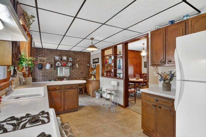 215 Harrison, BELVIDERE, Illinois 61008, 4 Bedrooms Bedrooms, ,3 BathroomsBathrooms,House,For Sale,Harrison,202603461