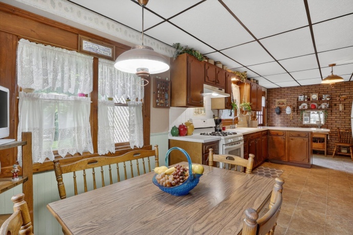 215 Harrison, BELVIDERE, Illinois 61008, 4 Bedrooms Bedrooms, ,3 BathroomsBathrooms,House,For Sale,Harrison,202603461