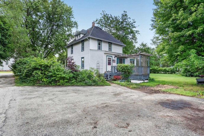 215 Harrison, BELVIDERE, Illinois 61008, 4 Bedrooms Bedrooms, ,3 BathroomsBathrooms,House,For Sale,Harrison,202603461