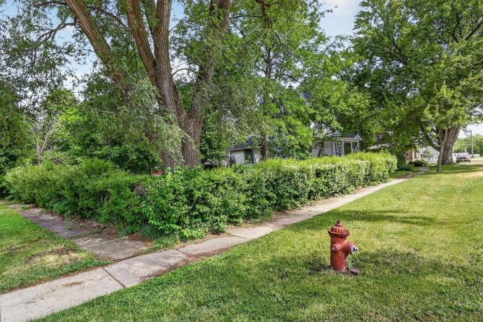 215 Harrison, BELVIDERE, Illinois 61008, 4 Bedrooms Bedrooms, ,3 BathroomsBathrooms,House,For Sale,Harrison,202603461