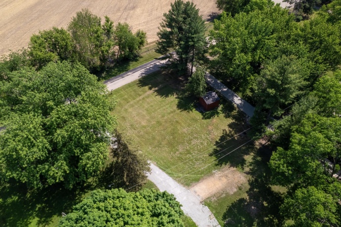 7198 Rock Nation, DIXON, Illinois 61021, 2 Bedrooms Bedrooms, ,1 BathroomBathrooms,House,For Sale,Rock Nation,202603462