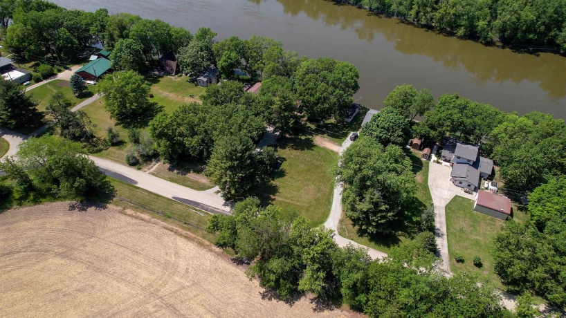 7198 Rock Nation, DIXON, Illinois 61021, 2 Bedrooms Bedrooms, ,1 BathroomBathrooms,House,For Sale,Rock Nation,202603462