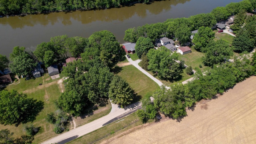 7198 Rock Nation, DIXON, Illinois 61021, 2 Bedrooms Bedrooms, ,1 BathroomBathrooms,House,For Sale,Rock Nation,202603462
