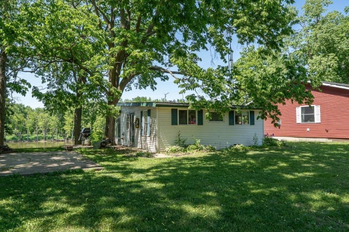 7198 Rock Nation, DIXON, Illinois 61021, 2 Bedrooms Bedrooms, ,1 BathroomBathrooms,House,For Sale,Rock Nation,202603462