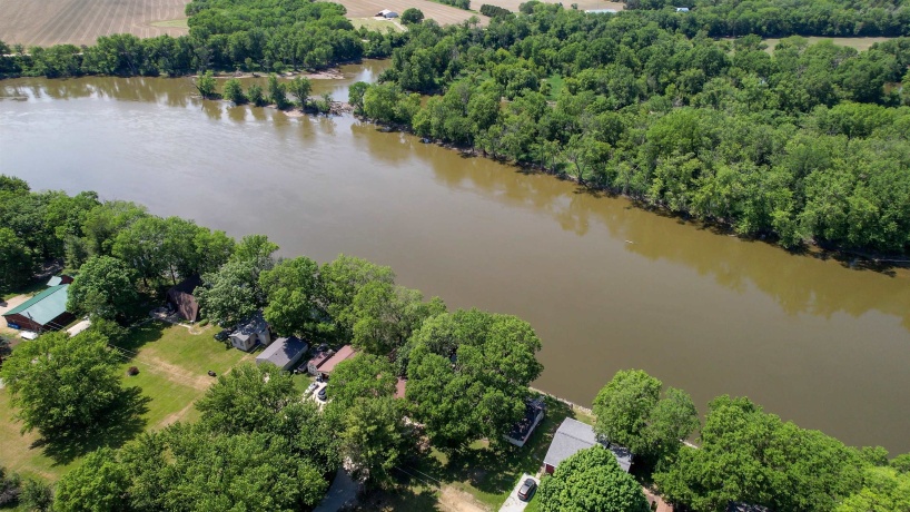 7198 Rock Nation, DIXON, Illinois 61021, 2 Bedrooms Bedrooms, ,1 BathroomBathrooms,House,For Sale,Rock Nation,202603462