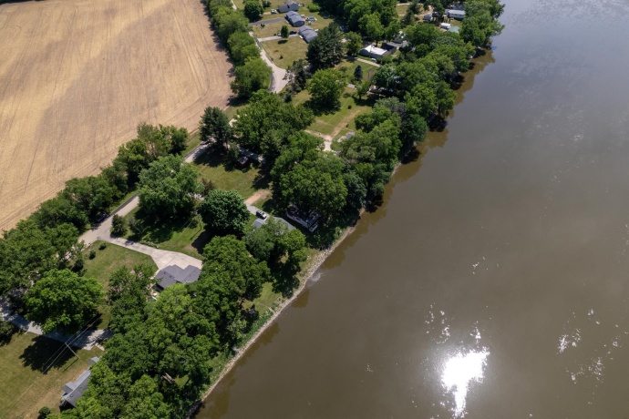 7198 Rock Nation, DIXON, Illinois 61021, 2 Bedrooms Bedrooms, ,1 BathroomBathrooms,House,For Sale,Rock Nation,202603462
