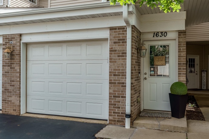 1630 WHITE OAK, CHERRY VALLEY, Illinois 61016, 2 Bedrooms Bedrooms, ,2 BathroomsBathrooms,Condominium,For Sale,WHITE OAK,202603465