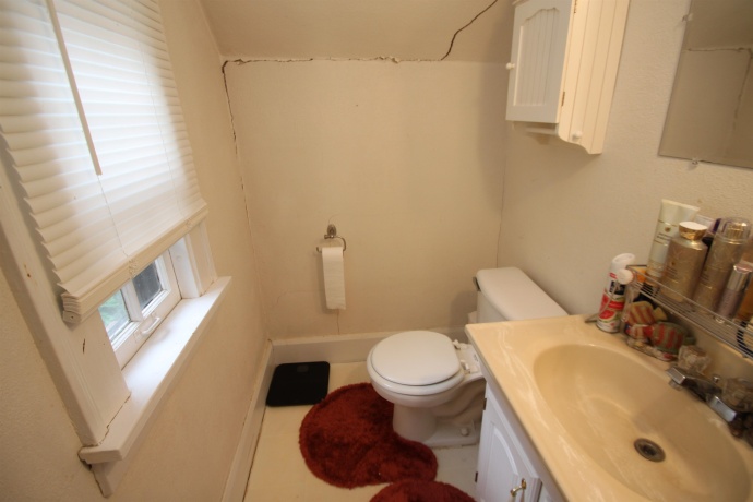 2218 Benderwirt, ROCKFORD, Illinois 61103, 3 Bedrooms Bedrooms, ,1 BathroomBathrooms,House,For Sale,Benderwirt,202603464