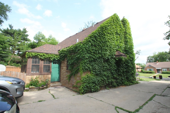 2218 Benderwirt, ROCKFORD, Illinois 61103, 3 Bedrooms Bedrooms, ,1 BathroomBathrooms,House,For Sale,Benderwirt,202603464