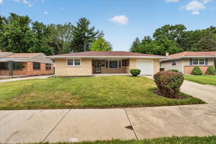 404 Fairfield, ROCKFORD, Illinois 61107, 3 Bedrooms Bedrooms, ,1 BathroomBathrooms,House,For Sale,Fairfield,202603468