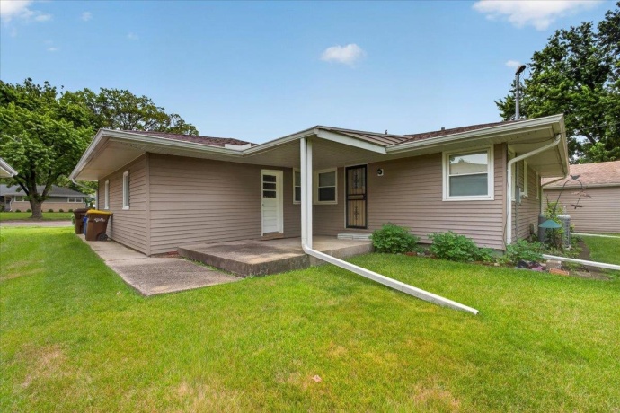 404 Fairfield, ROCKFORD, Illinois 61107, 3 Bedrooms Bedrooms, ,1 BathroomBathrooms,House,For Sale,Fairfield,202603468