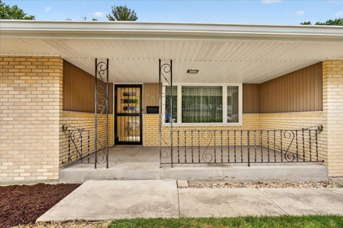 404 Fairfield, ROCKFORD, Illinois 61107, 3 Bedrooms Bedrooms, ,1 BathroomBathrooms,House,For Sale,Fairfield,202603468