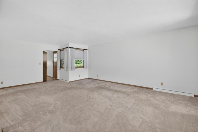 404 Fairfield, ROCKFORD, Illinois 61107, 3 Bedrooms Bedrooms, ,1 BathroomBathrooms,House,For Sale,Fairfield,202603468