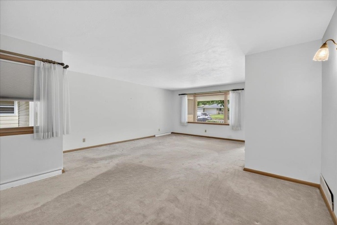 404 Fairfield, ROCKFORD, Illinois 61107, 3 Bedrooms Bedrooms, ,1 BathroomBathrooms,House,For Sale,Fairfield,202603468